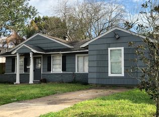 4627 Valerie St, Bellaire, TX 77401