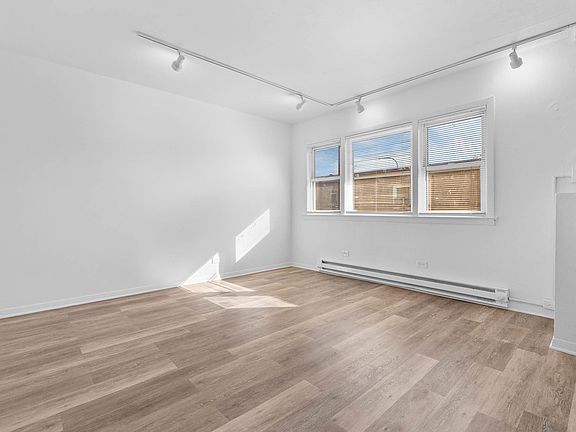 3rd image of 1244 S Central Ave APT 8