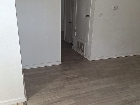 5th image of 1233 Menaul Blvd NW APT A