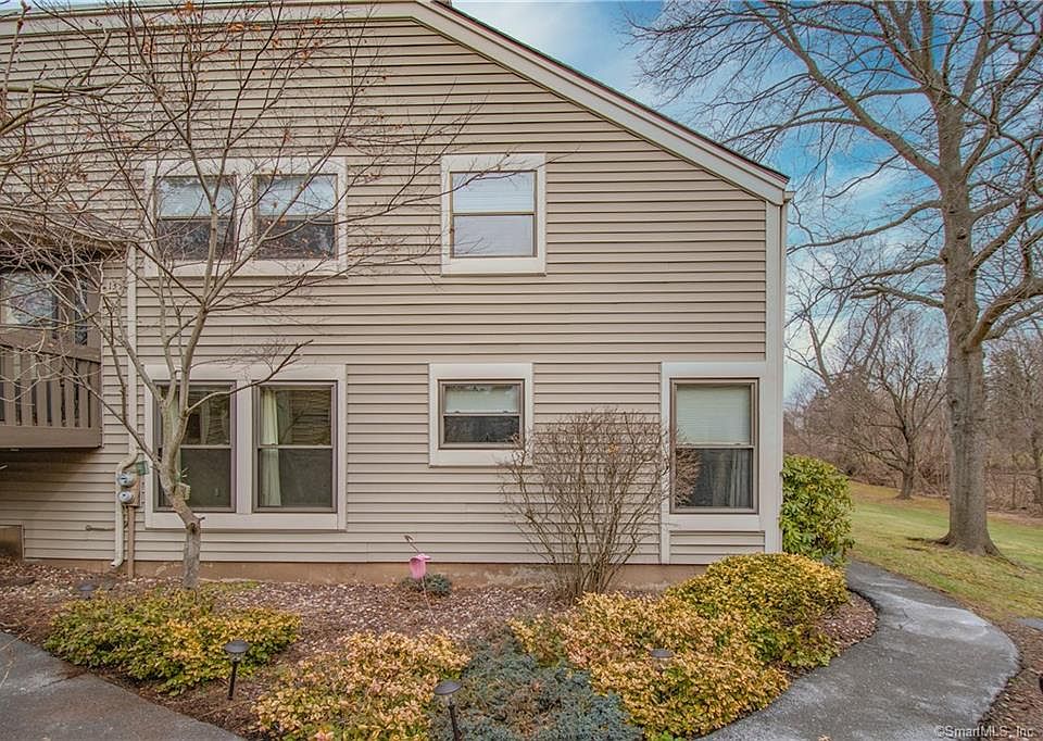 1st image of 14 Beecher Ln Unit 14