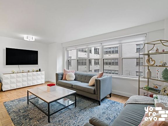 4th image of 205 3rd Ave APT 3C