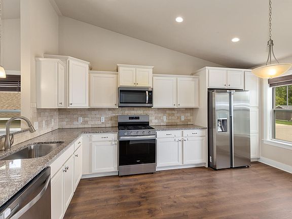 5th image of 6605 Moss Lake Dr