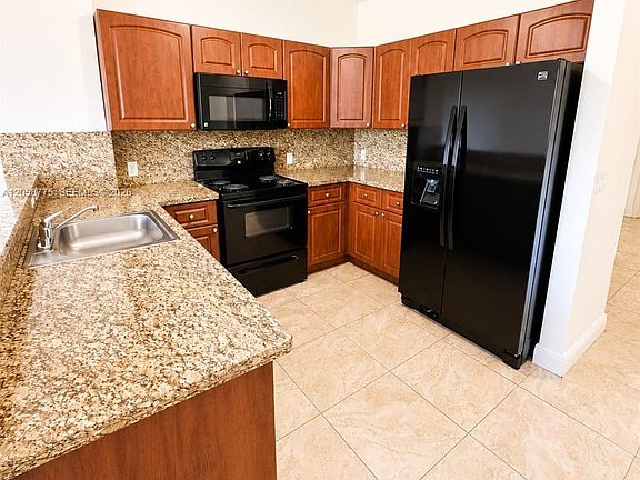 4th image of 18120 NW 59th Ave #203