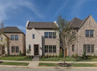 211 Skystone Dr, Irving, TX 75038