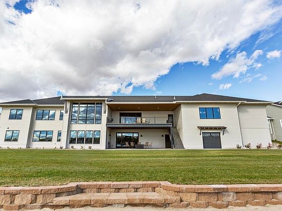3rd image of 27510 Sandstone Dr