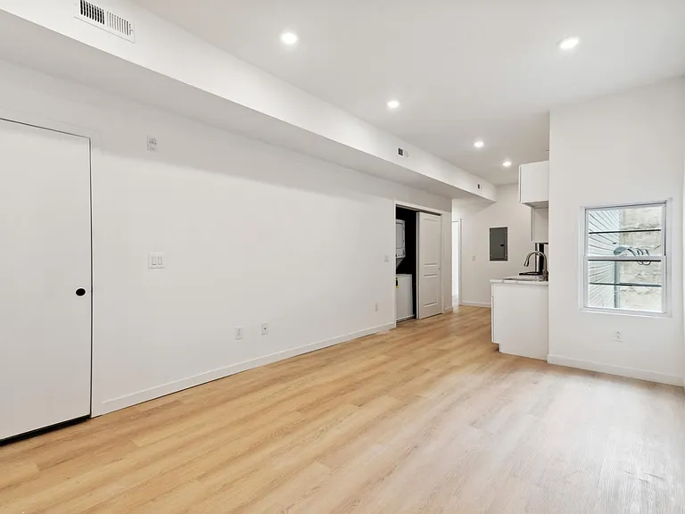 5102 Arch St #2 — Photo 14