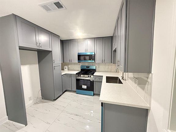5th image of 7562 Thurow St