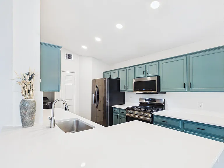 7400 Crepe Myrtle Dr — Photo 7