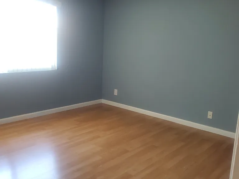 1250 Hillandale Ave — Photo 7