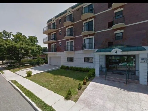4 Chelsea Pl, Great Neck, NY