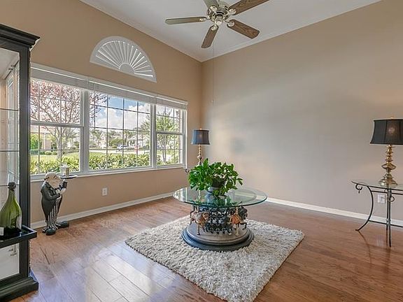 2nd image of 1601 Morgans Mill Cir