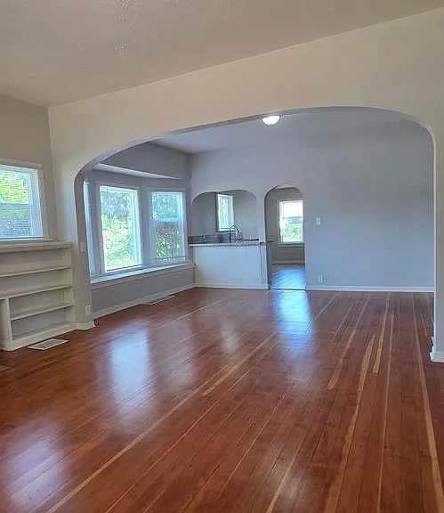 1190 Alder Dr NE — Photo 9