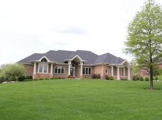 7977 Locust Grove Ct, Springboro, OH 45066