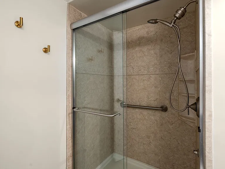 250 Hammond Pond Pkwy #609N — Photo 22