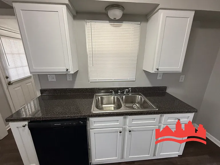 1456 E Raines Rd — Photo 8