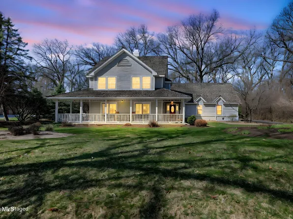 30039 Morningside Dr, Perrysburg, OH 43551