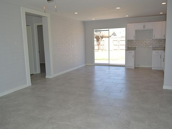 5th image of 4102 W Mulberry Dr