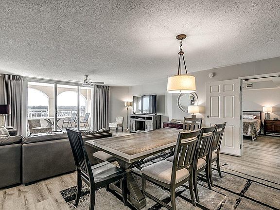 5th image of 2151 Bridge View Ct Unit 21004