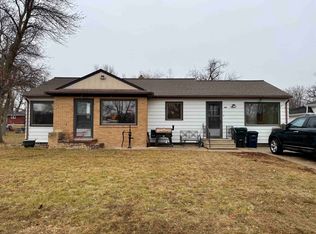 104 Maple Ave, Lake Park, IA 51347