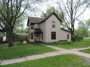 724 W Conant St, Portage, WI 53901
