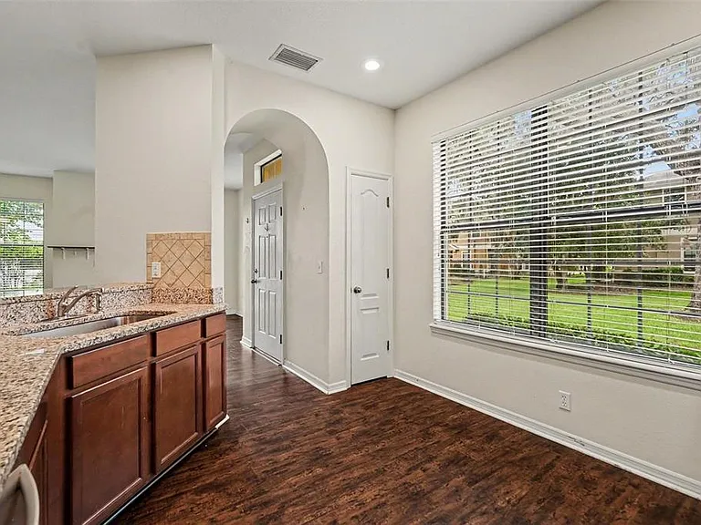 5520 Kinglethill Dr — Photo 4