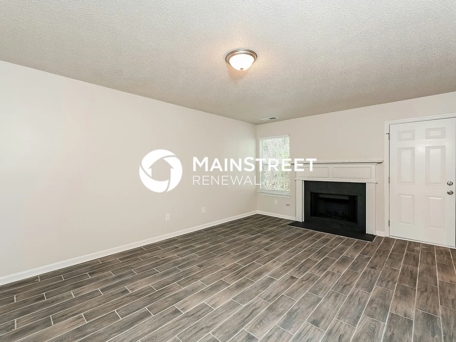 3075 Dogwood Ave — Photo 2