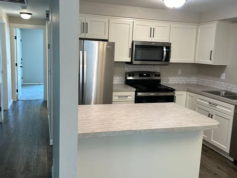 5148 W Clinton St — Photo 6