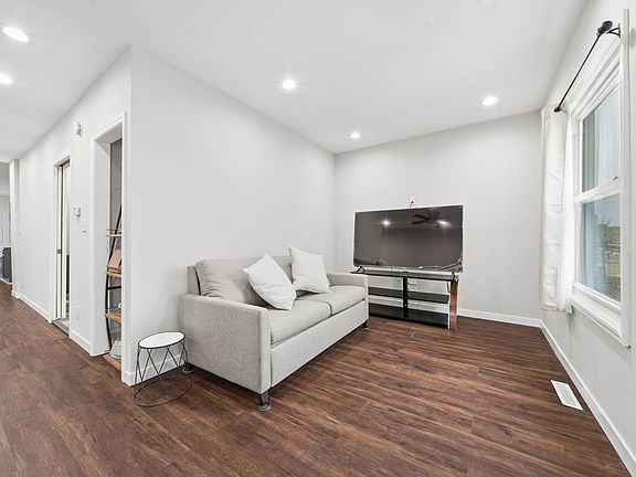 2nd image of 14504 S Mckinley Avenue