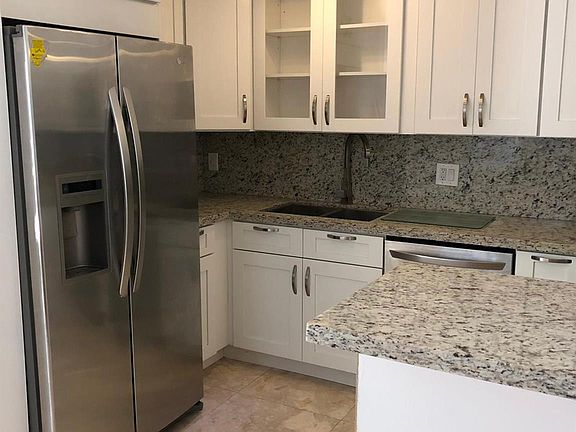 3rd image of 2608 SW 45th St