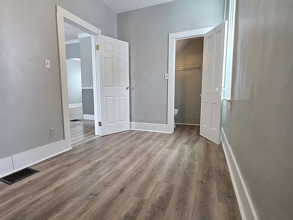 5th image of 129 W Perry St