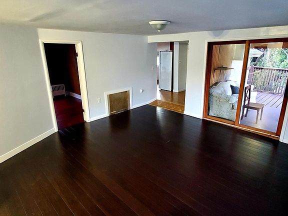 3rd image of 168 S Bromley Ave #2