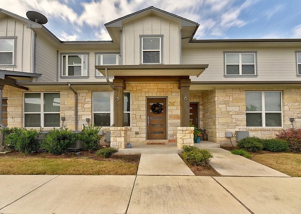 1st image of 2101 Town Centre Dr #1905