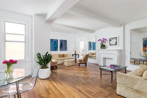 Sold by Sotheby's International Realty | media 1