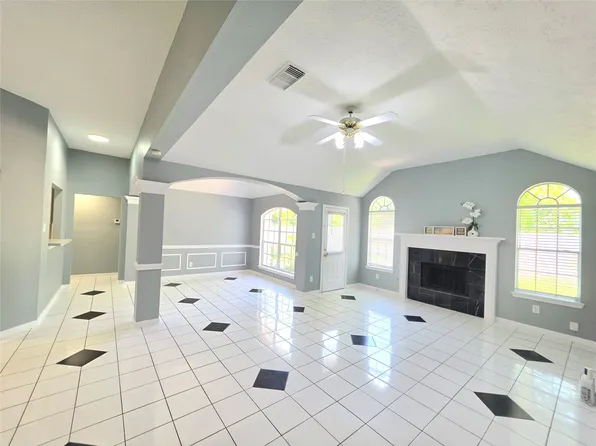 13618 Sablegrove Ln, Houston, TX 77014