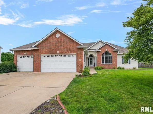 517 Heathrow Ln, Rochester, IL 62563