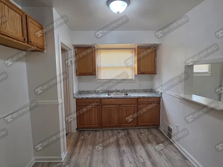 8891 Whitcomb St — Photo 15