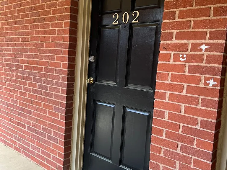 250 Little St #B202 — Photo 2
