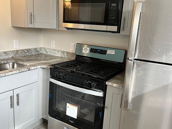 3rd image of 71 Old Glenham Rd