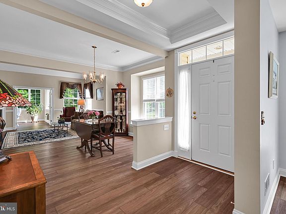 3rd image of 373 Brittany Ct