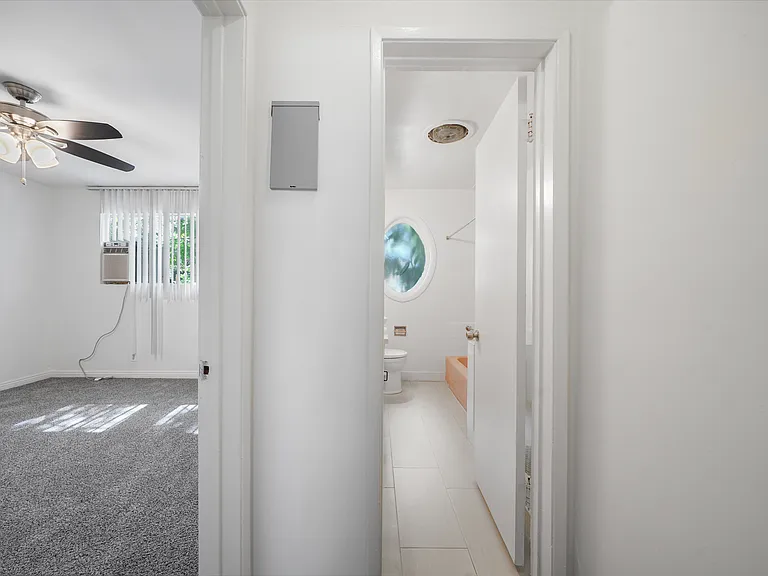 426 S Rexford Dr #5 — Photo 10