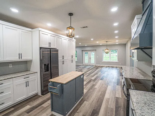 1033 SW Little Rd, Lake City, FL 32024
