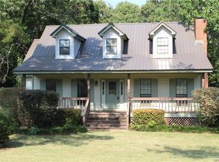 293 Fraley Ln, Deatsville, AL 36022