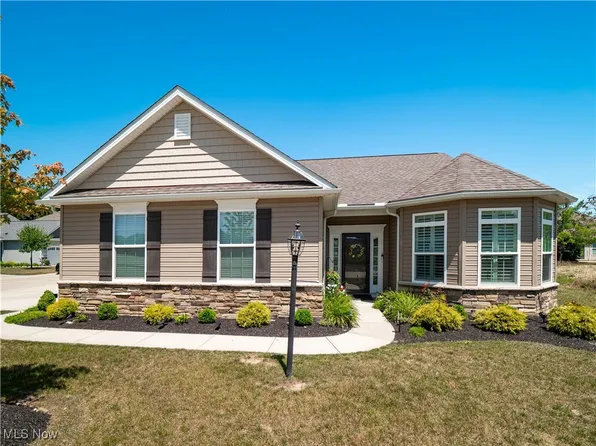 14521 Baywood Ln, Strongsville, OH 44136