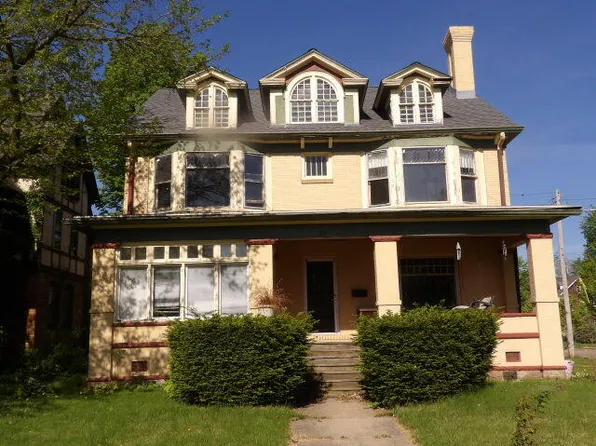 31 Orchard Pl, Battle Creek, MI 49017