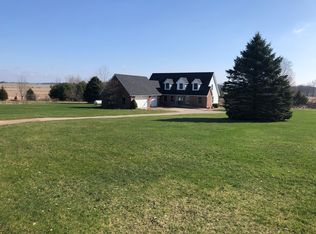 6470 Peckins Ln, Manchester, MI 48158