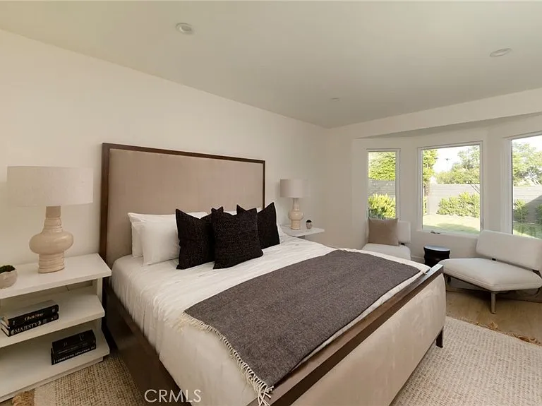 3554 S Sycamore Ave — Photo 30