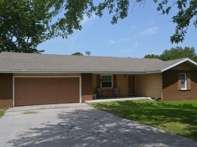 210 W Cherry Street, Strafford, MO, 65757