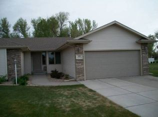 123 Meadowlark Cir, Doniphan, NE 68832