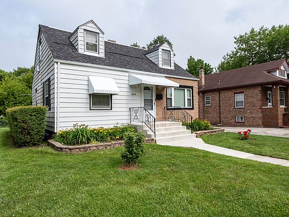 2nd image of 1819 Seymour Ave