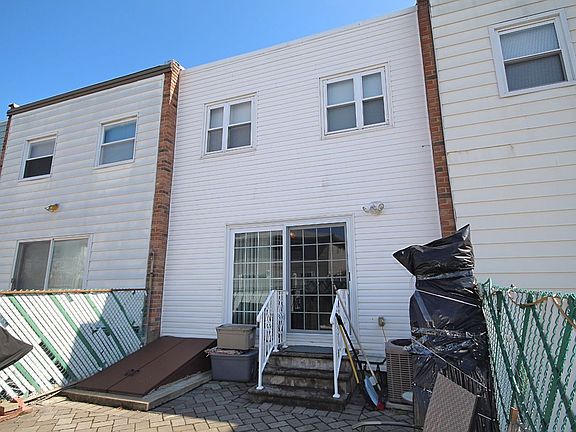 4th image of 283 Hillman Ave